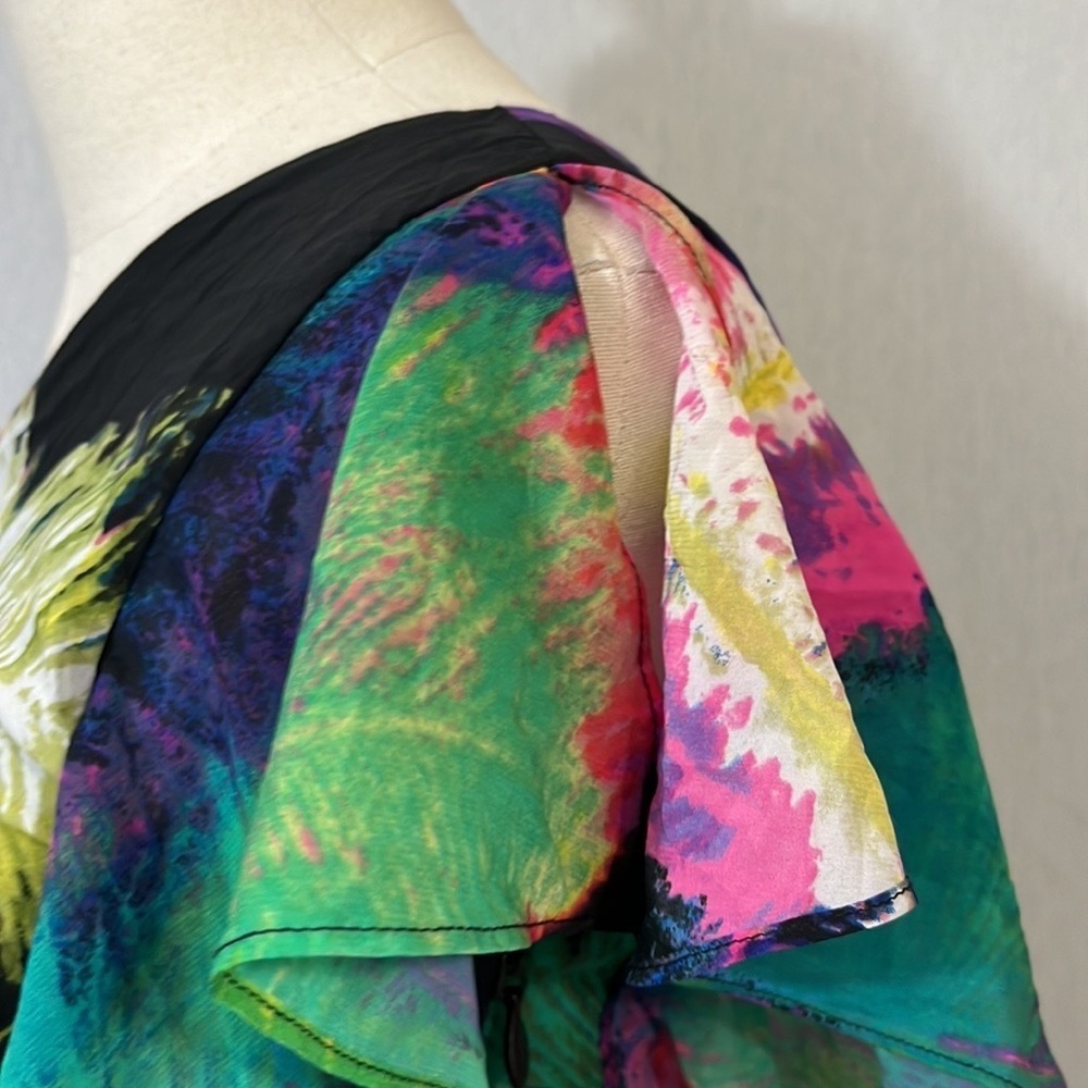 NWT BeBe Multi-colored One Shoulder Feather print Mini Dress Size M - Picture 5 of 10